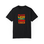 Peace Love & Good Vibes Unisex T-shirt met geverfde kleding